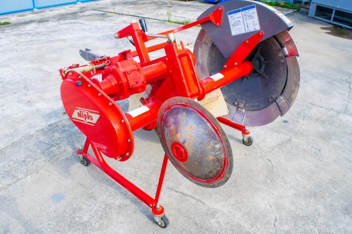 ニプロ・畦塗り機・UZ-350 | クロバト農機具販売